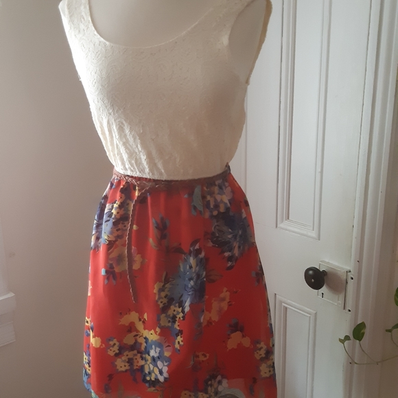 5/10$ Indulge Multi-Color Elastic Waist Dress Size M - Picture 4 of 6